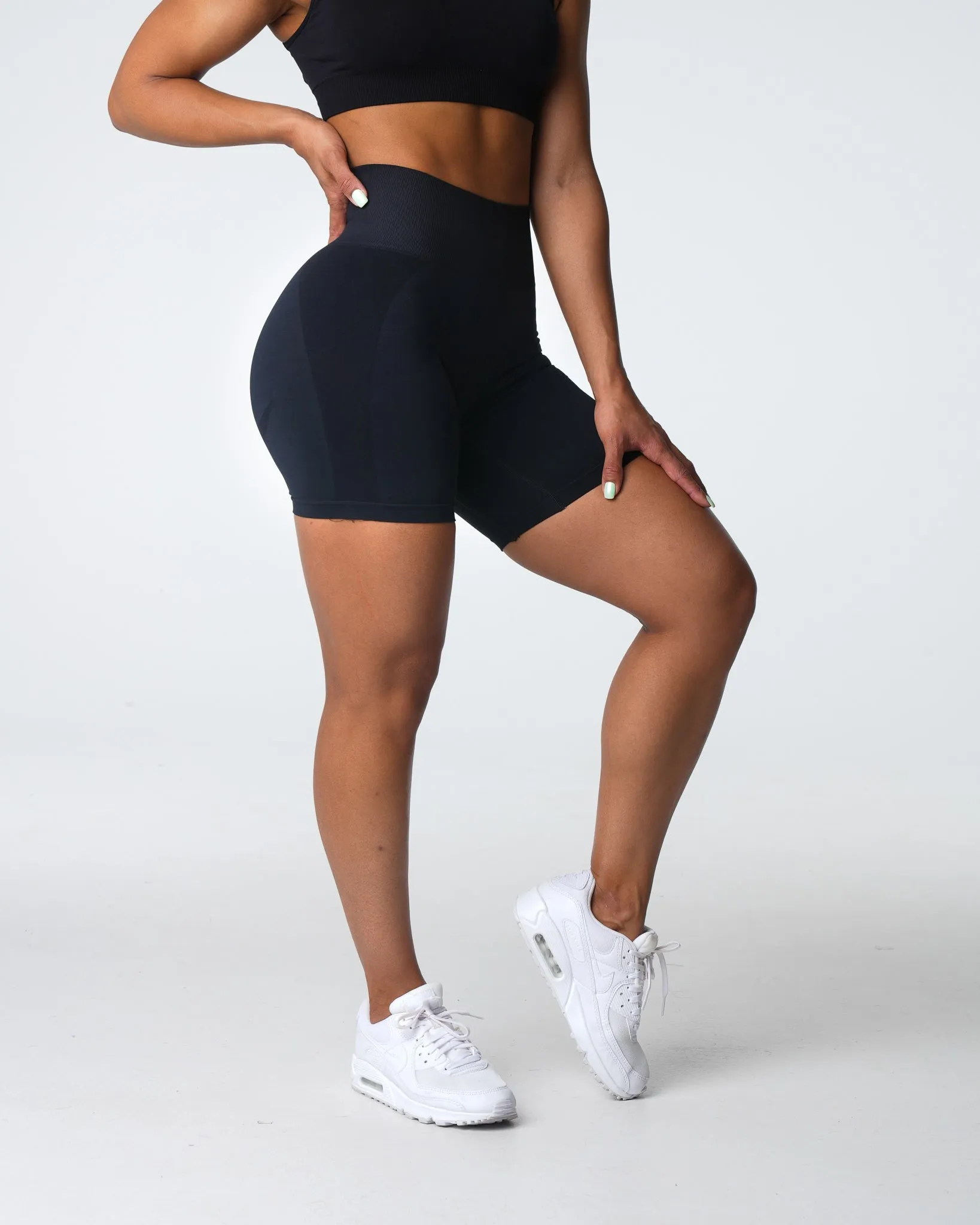 Black Contour 2.0 Seamless Shorts